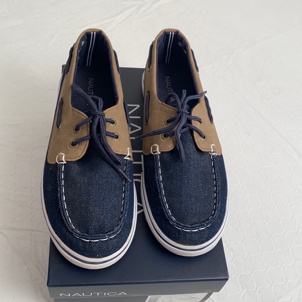 Nautica Galley navy denim and tan boat shoes 5Y